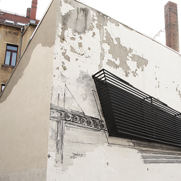 André Deloar 2012  |  Alpine Backyard  |  10 x 3 m  |  Malerei und Installation